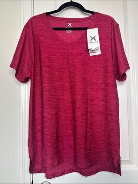 NWT Game Time Women’s Short Sleeve V-Neck Tee in Heathered Raspberry Pink